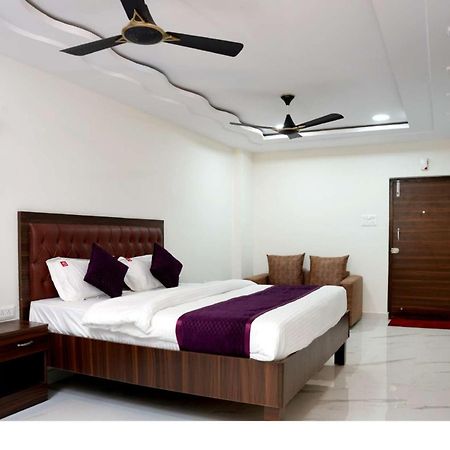Unique Homestays Kondapur  ภายนอก รูปภาพ